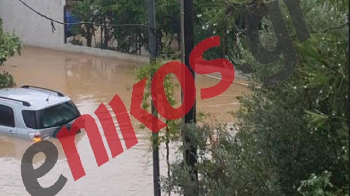 Κακοκαιρία Εύβοια: Πλημμύρες στο Μπούρτζι και εγκλωβισμένοι σε σπίτια – ΦΩΤΟ αναγνώστη