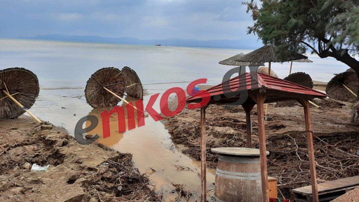 Εύβοια: Απέραντος λασπότοπος το Λευκαντί – Στεριά και θάλασσα έγιναν… ένα – ΦΩΤΟ αναγνώστη