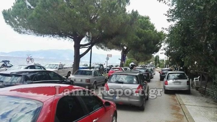 Κακοκαιρία Εύβοια: “Χαμός” στο λιμάνι της Αρκίτσας – Ουρές χιλιομέτρων από αυτοκίνητα – ΦΩΤΟ