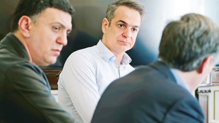 Προσεχώς νέα μέτρα – «Κόκκινος» συναγερμός για την έξαρση των κρουσμάτων