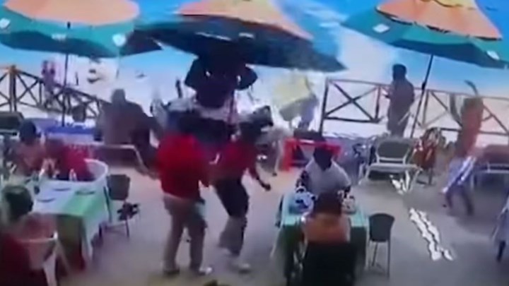 Μεξικό: Τζετ σκι μπήκε σε εστιατόριο και σκόρπισε τον θάνατο – ΒΙΝΤΕΟ