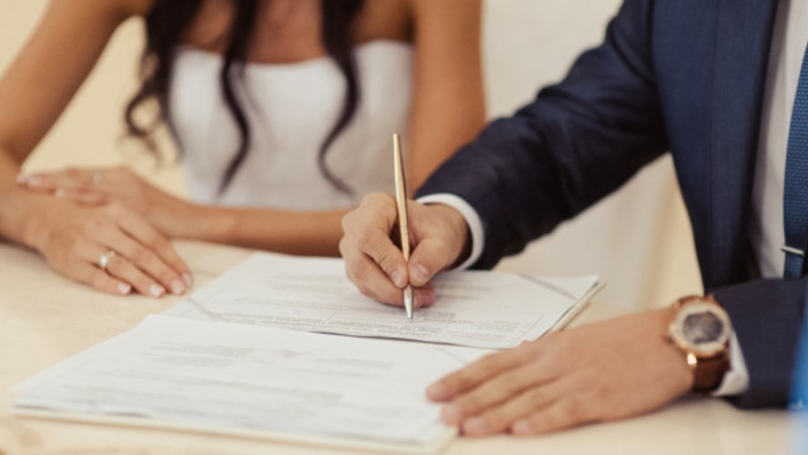 Κορονοϊός: Συναγερμός για γάμο ποδοσφαιριστή στον Έβρο – Θετικοί η νύφη και ο γαμπρός