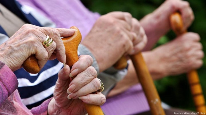 Κορονοϊός-Θεσσαλονίκη: Περισσότερα από 30 κρούσματα στον οίκο ευγηρίας – Σπεύδει ο Τσιόδρας – ΒΙΝΤΕΟ