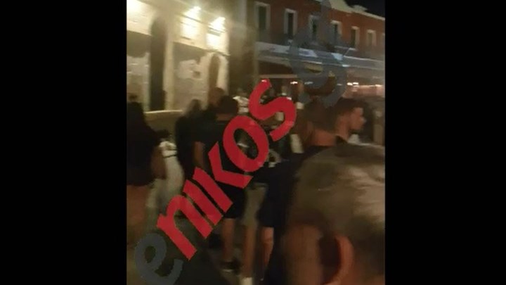 Στο δρόμο διασκεδάζουν στα Χανιά μετά το κλείσιμο των μαγαζιών – ΒΙΝΤΕΟ αναγνώστη