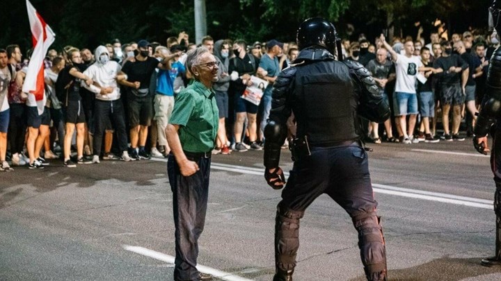 Λευκορωσία: Ο πρόεδρος Λουκασένκο κατηγορεί ξένες χώρες για τις διαδηλώσεις – ΒΙΝΤΕΟ