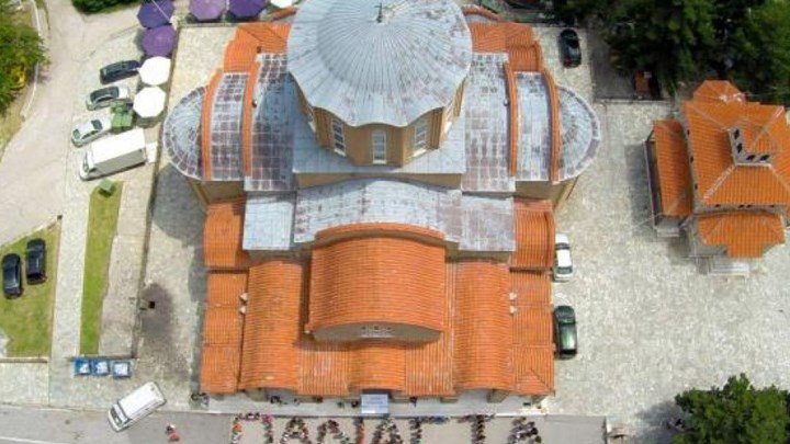 Παναγία Σουμελά: Με μάσκες, αντισηπτικά και αριθμημένες κάρτες το προσκύνημα