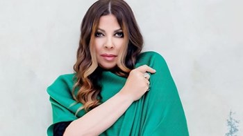 Άντζελα Δημητρίου: Είχε γενέθλια και πόζαρε με την τούρτα της – ΦΩΤΟ