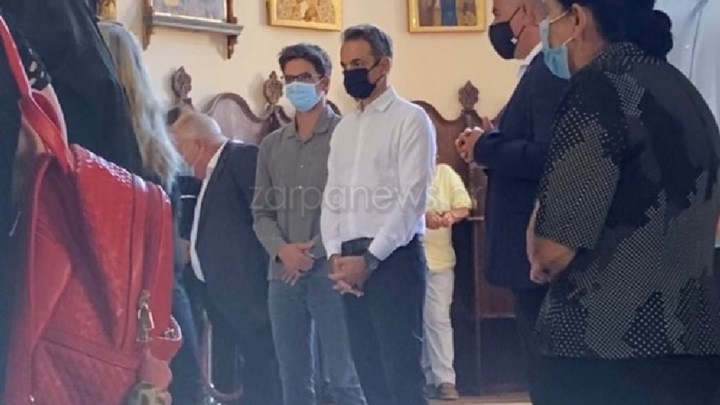 Μητσοτάκης: Με μάσκα στη Θεία Λειτουργία για τον Δεκαπενταύγουστο – ΦΩΤΟ – ΒΙΝΤΕΟ