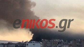 Φωτιά στη Μεταμόρφωση: Δύο ελικόπτερα ρίχτηκαν στη μάχη με τις φλόγες