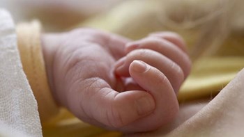 Κρήτη: Στην εντατική νεογνό που μεταφέρθηκε από τη Ρόδο με αεροσκάφος της Πολεμικής Αεροπορίας