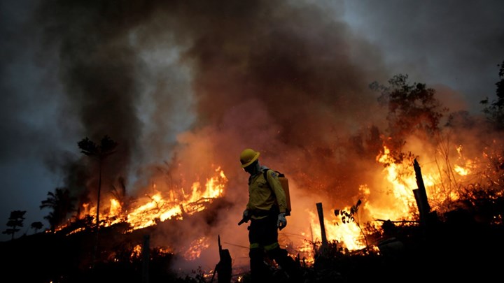 Βραζιλία: Ρεκόρ πυρκαγιών τον Αύγουστο στον Αμαζόνιο – ΒΙΝΤΕΟ