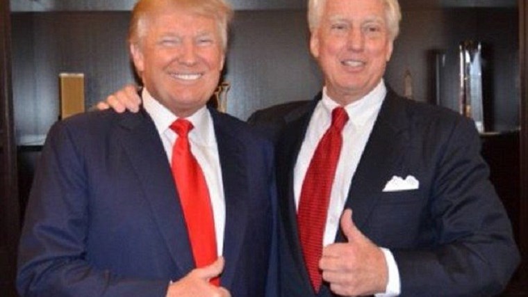 Πένθος για τον Ντόναλντ Τραμπ – Πέθανε ο μικρότερος αδελφός του