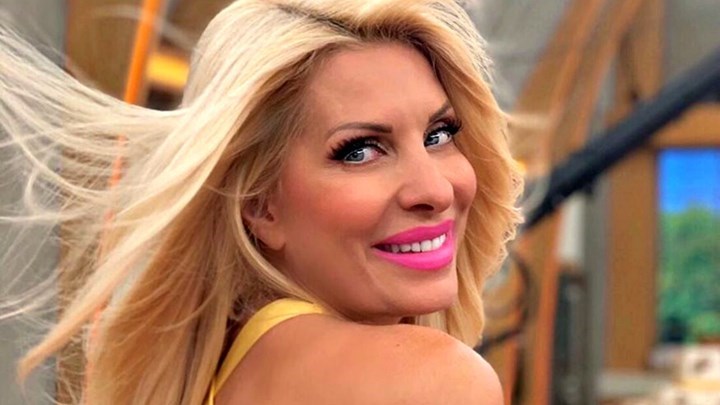 Ελένη Μενεγάκη: Οι βουτιές σε τιρκουάζ νερά – ΦΩΤΟ