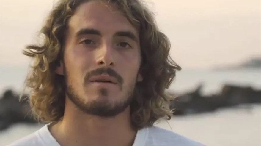 Ο Στέφανος Τσιτσιπάς στο νέο σποτ για τον κορονοϊό: Όσοι αγαπάμε μπορεί να είναι πιο ευάλωτοι από εμάς