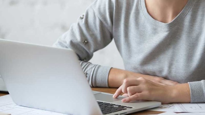 Κορονοϊός: Δίμηνη παράταση σε αναστολές συμβάσεων και επίδομα ανεργίας