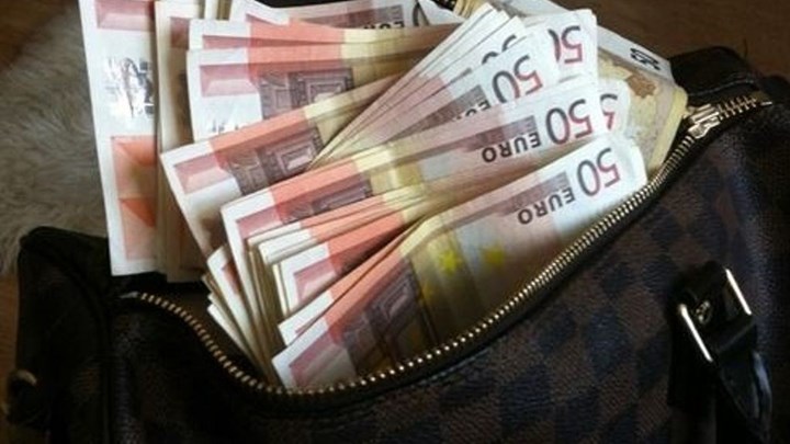 Κατερίνη: Εξιχνιάστηκε κλοπή τσάντας με 28 χιλιάδες ευρώ μέσα από αυτοκίνητο