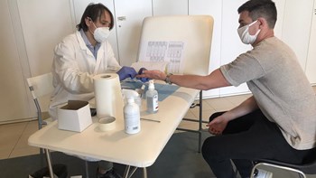 Ιταλία: Ουρές για τεστ κορονοϊού σχηματίζουν όσοι επιστρέφουν από την Ελλάδα