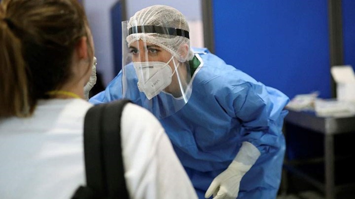 Κορονοϊός: Πόσα τεστ πραγματοποιήθηκαν στο λιμάνι του Πειραιά – ΒΙΝΤΕΟ