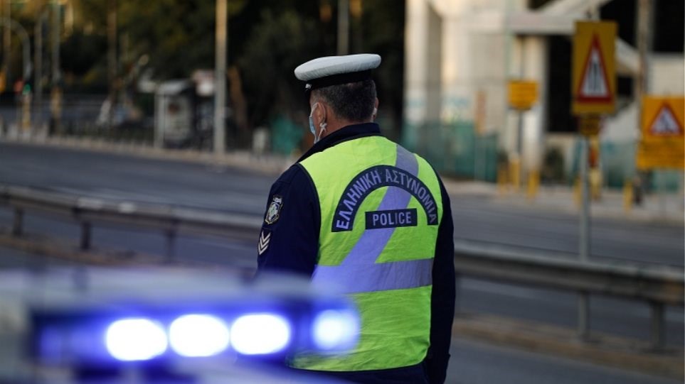 Κλειστή η Αθηνών – Λαμίας – Εκτροπή νταλίκας στο ύψος της Βοιωτίας