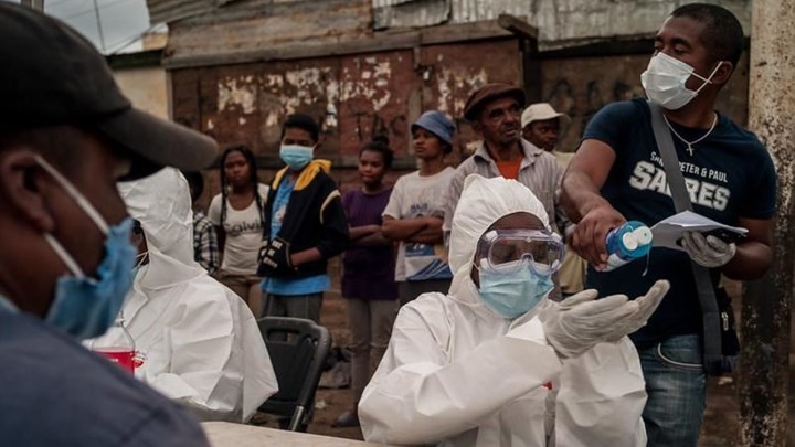 Κορονοϊός: Η πανδημία απειλεί να βυθίσει επιπλέον 100 εκατομμύρια ανθρώπους στην ακραία φτώχεια