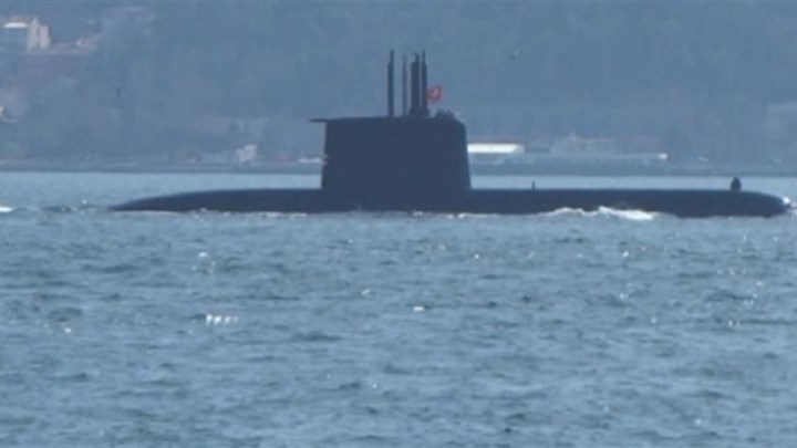 Έβγαλαν και υποβρύχια οι Τούρκοι στο Αιγαίο