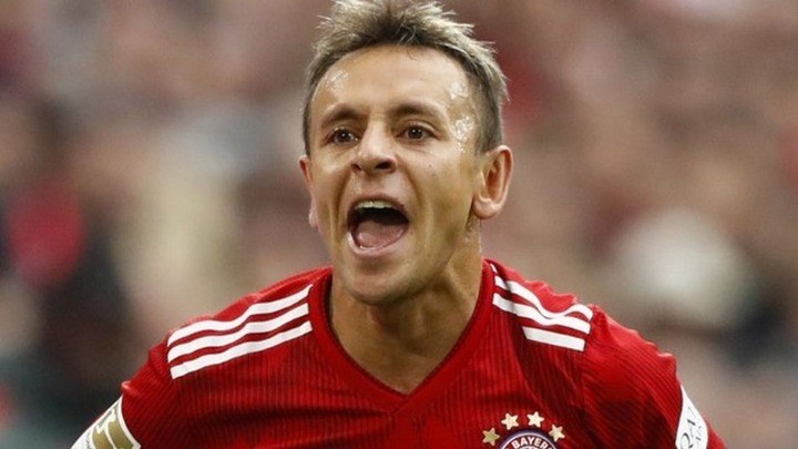 Oλυμπιακός: Έφτασε στην Αθήνα ο Ραφίνια