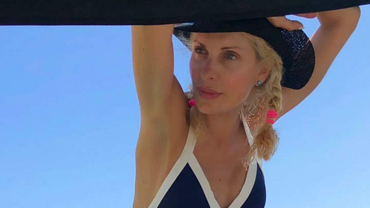 Ελένη Μενεγάκη: Το σχόλιό της στο βίντεο του Μάκη Παντζόπουλου από τα Άχλα