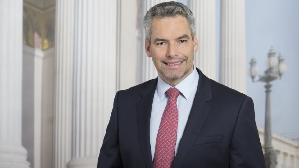 Στην Ελλάδα την Τρίτη ο Αυστριακός υπουργός Εσωτερικών Κάρλ Νέχαμερ