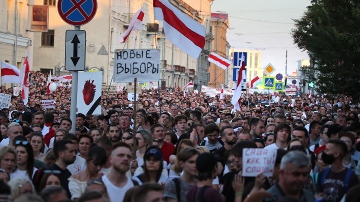 Λευκορωσία: Διαδήλωση στο Μινσκ κατά της επανεκλογής Λουκασένκο