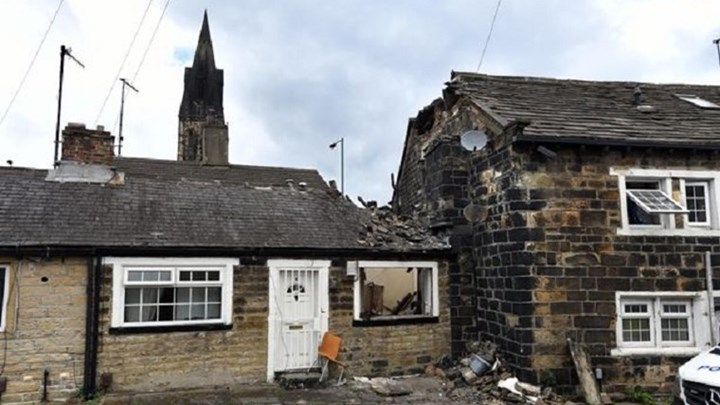 Βρετανία: Σκοτώθηκε στον ύπνο του όταν καταπλακώθηκε από την καμινάδα του γείτονα