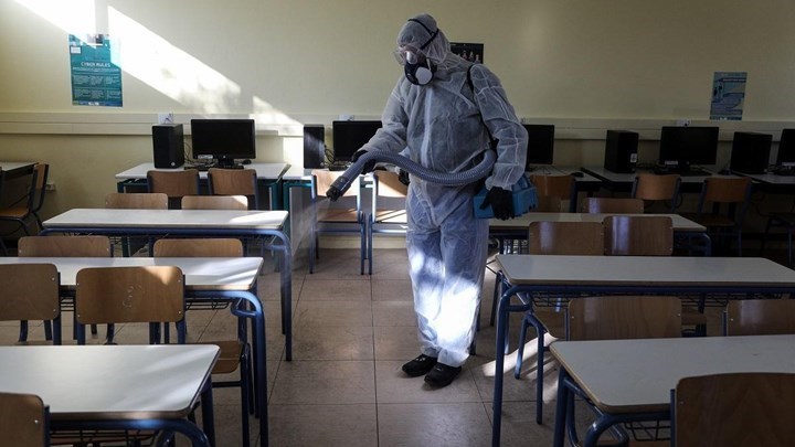 Κορονοϊός: Κρίσιμες οι επόμενες ημέρες για το άνοιγμα των σχολείων