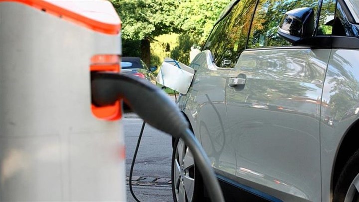 Ηλεκτροκίνηση: Απορρόφηση 1 εκατ. ευρώ σε 18 ώρες – Τι δήλωσε ο Χατζηδάκης στον Realfm 97,8