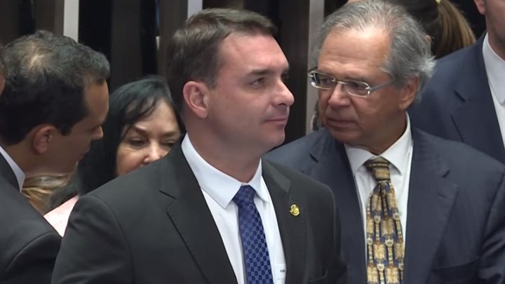 Νέο “πλήγμα” για τον Μπολσονάρου – Θετικός στον κορονοϊό ο μεγαλύτερος γιος του