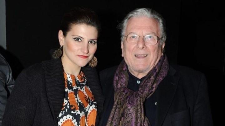 Θεοδώρα Βουτσά: Τρισάγιο στον τάφο του πατέρα της με την κόρη της – ΦΩΤΟ