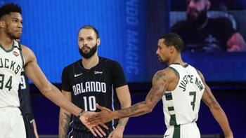 NBA: Αναβλήθηκαν τα ματς μετά το μποϊκοτάζ των Μπακς