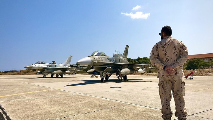 Στη Σούδα τα F-16 από τα Εμιράτα – Ξεκινούν τις ασκήσεις στην Μεσόγειο – ΦΩΤΟ