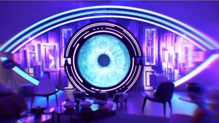 Big Brother: Ποιος είναι πίσω από τη φωνή του “Μεγάλου Αδελφού” – Η συγγένεια με την Έλενα Παπαρίζου