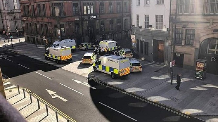 Φρίκη για έφηβη στο Λίβερπουλ: 16χρονη έπεσε θύμα βιασμού σε ξενοδοχείο – Συνελήφθησαν έξι άνδρες