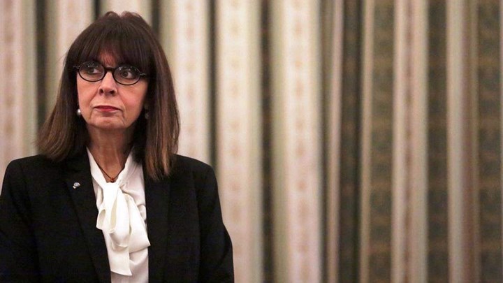 Η απάντηση του Προεδρικού Μεγάρου στην επιστολή Βελόπουλου για την ελληνική σημαία