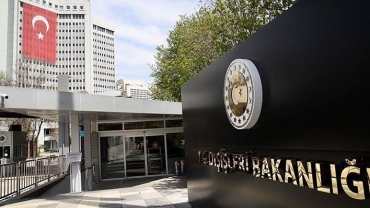 Στο τουρκικό ΥΠΕΞ κλήθηκε ο Έλληνας πρέσβης για δημοσίευμα εφημερίδας – Η αντίδραση της Αθήνας και η δήλωση Τσαβούσογλου