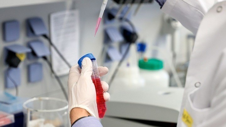 Κορονοϊός – AstraZeneca: Άρχισε το τελευταίο στάδιο κλινικών δοκιμών του εμβολίου