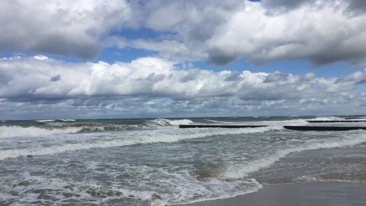 Μικρή πτώση θερμοκρασίας με ανέμους έως 7 μποφόρ – Πού αναμένονται καταιγίδες
