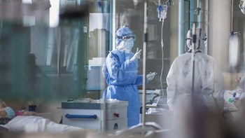 Κορονοϊός: Κατέληξε 75χρονος που νοσηλευόταν στο νοσοκομείο Λάρισας
