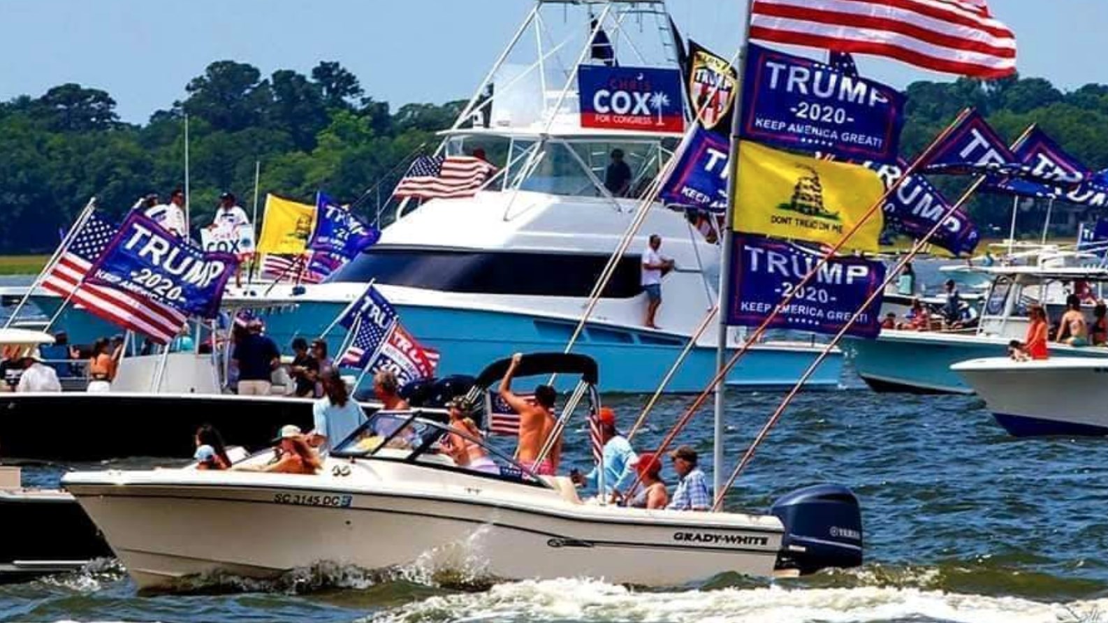 ΗΠΑ: Βυθίστηκαν σκάφη που υποστήριζαν την προεκλογική εκστρατεία του Τραμπ