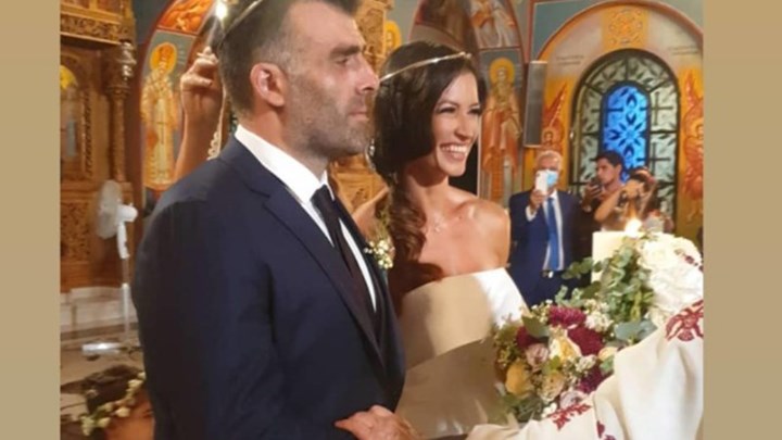 Εντυπωσιακή νύφη η Μάρα Δαρμουσλή – ΦΩΤΟ