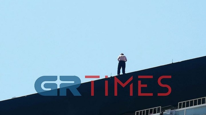 Θεσσαλονίκη: Παραδόθηκε ο άνδρας που απειλούσε να αυτοκτονήσει