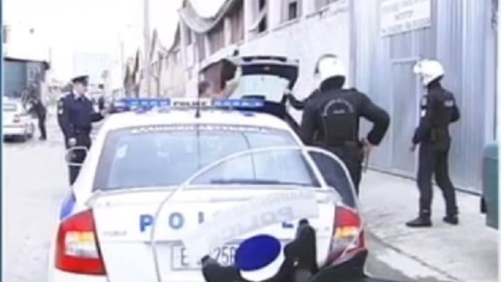 Μοσχάτο: Κρατούσαν 37χρονο όμηρο σε αποθήκη για 76 ώρες – ΒΙΝΤΕΟ