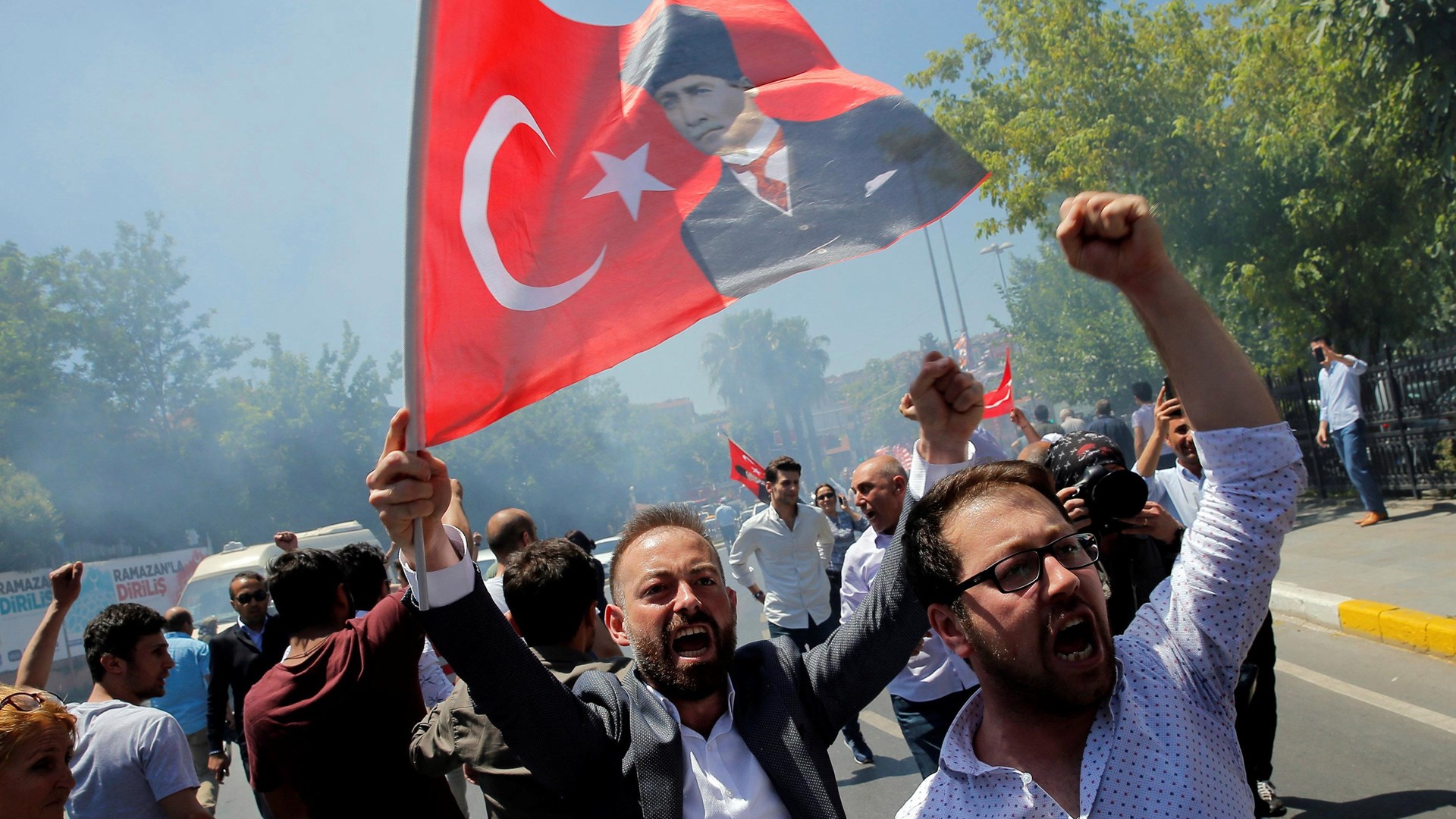 Γκρίζοι Λύκοι: Ετοιμάζουν πορεία-πρόκληση στη Σμύρνη για τη διεκδίκηση των Δωδεκανήσων