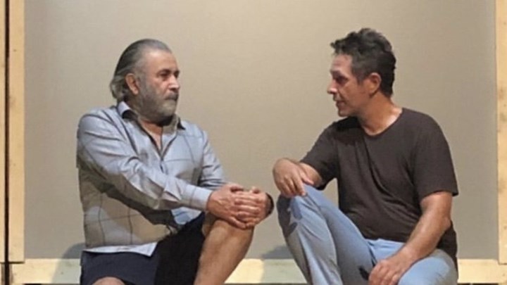 Πρόσω ολοταχώς για… Προδοσια, Λαζόπουλος, Χειλάκης και Μαξίμου!