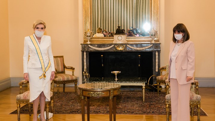 Η Πρόεδρος της Δημοκρατίας επέδωσε στην Μαριάννα Βαρδινογιάννη τον Μεγαλόσταυρο του Τάγματος της Ευποιΐας